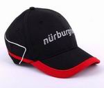 Bekleidung mit Nürburgring-Schriftzug und -Logo